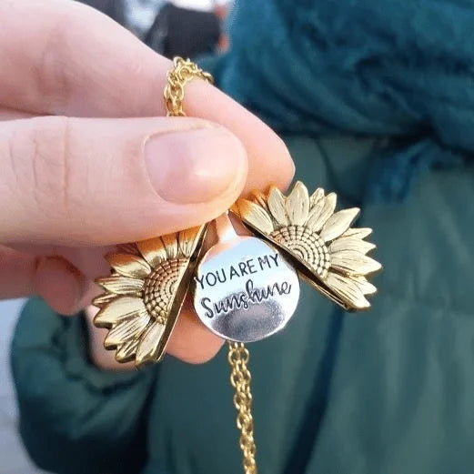 🇺🇬 🌞"You Are My Sunshine" Sunflower Necklace🌻(Double-sided engraving)