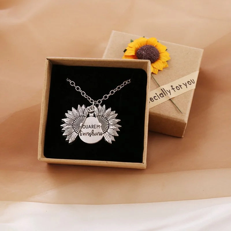 🇺🇬 🌞"You Are My Sunshine" Sunflower Necklace🌻(Double-sided engraving)